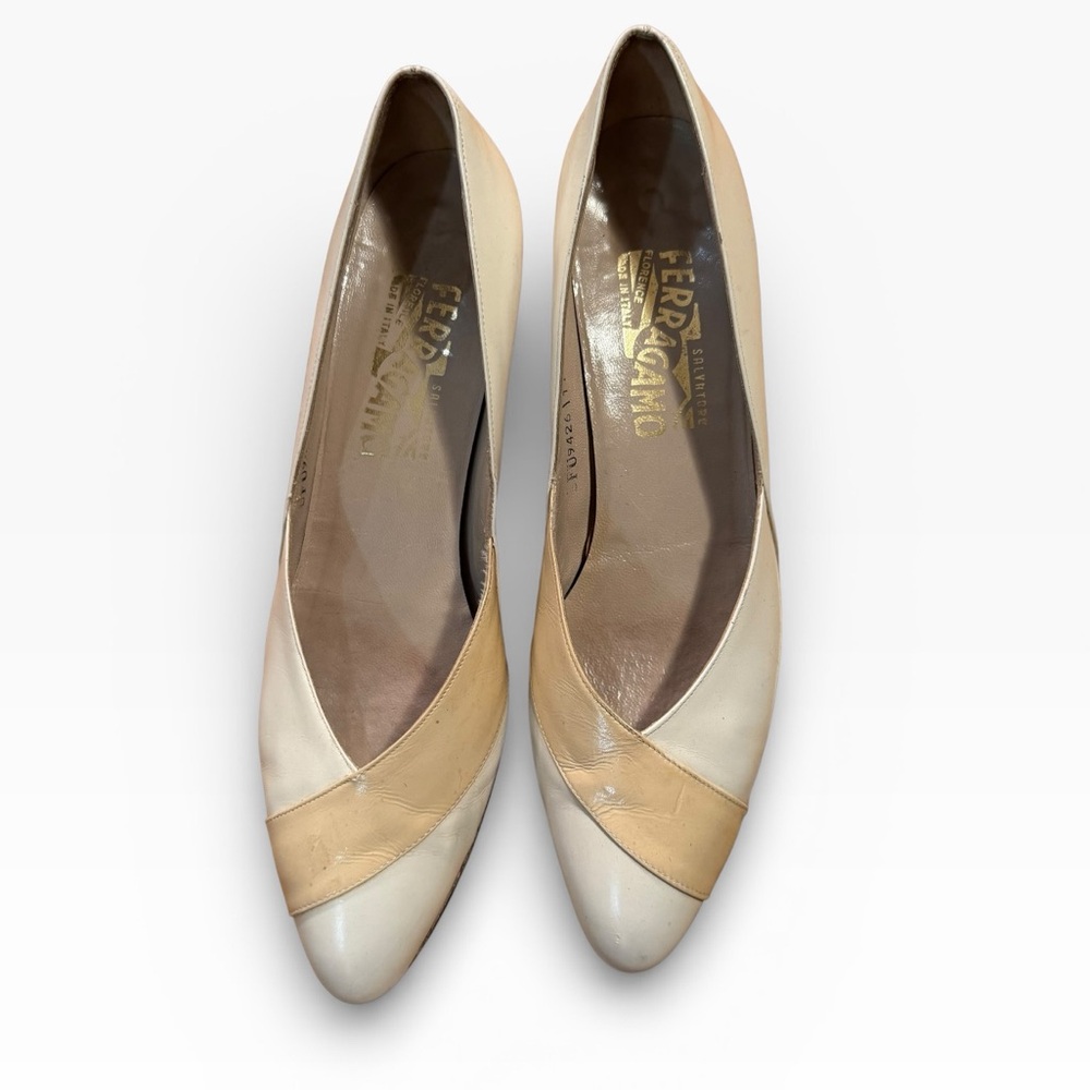 Vintage Ferragamo Women's White and Tan Heels Retro 80s Designer Size 8.5